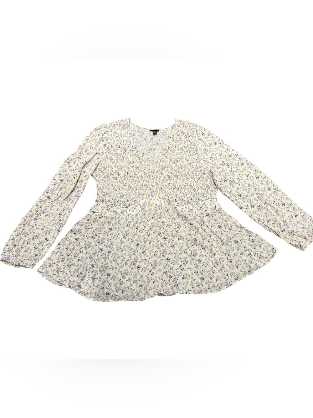 Torrid Women’s 1X (14/16) Lightweight Lavender Floral Long Sleeve Peplum Blouse